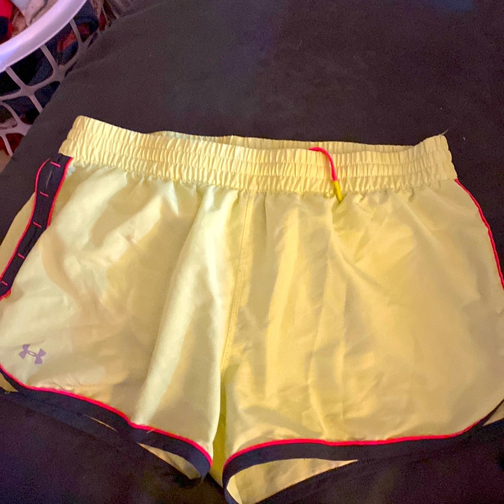 Yellow under armor shorts barley used